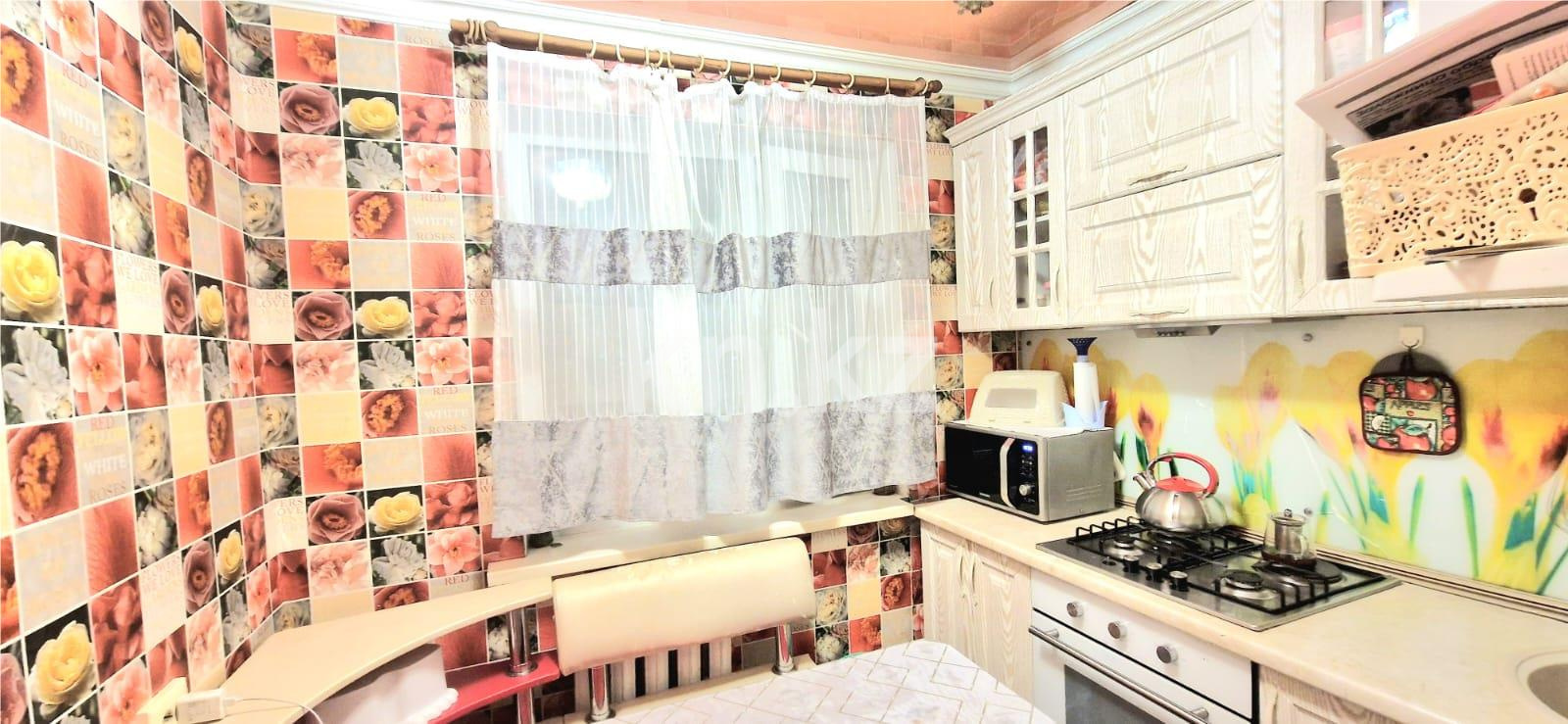 Продажа 3-комнатной квартиры, 62 м², мкр-н 15 - Продажа квартир в Караганде фото 11 из 24