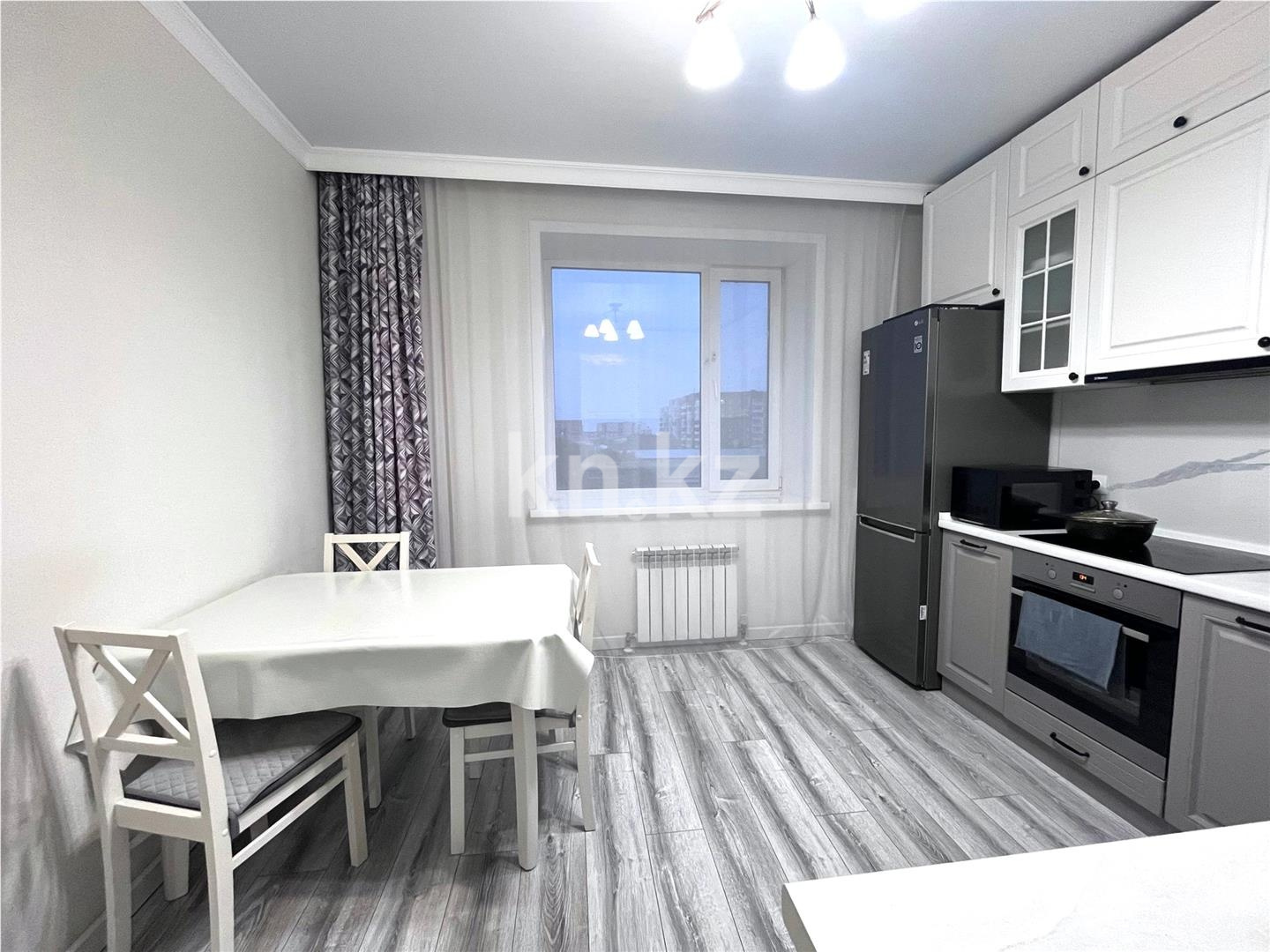 Продажа 3-комнатной квартиры, 85 м² - Продажа квартир в кирпичном доме в Караганде - страница 2 фото 5 из 19