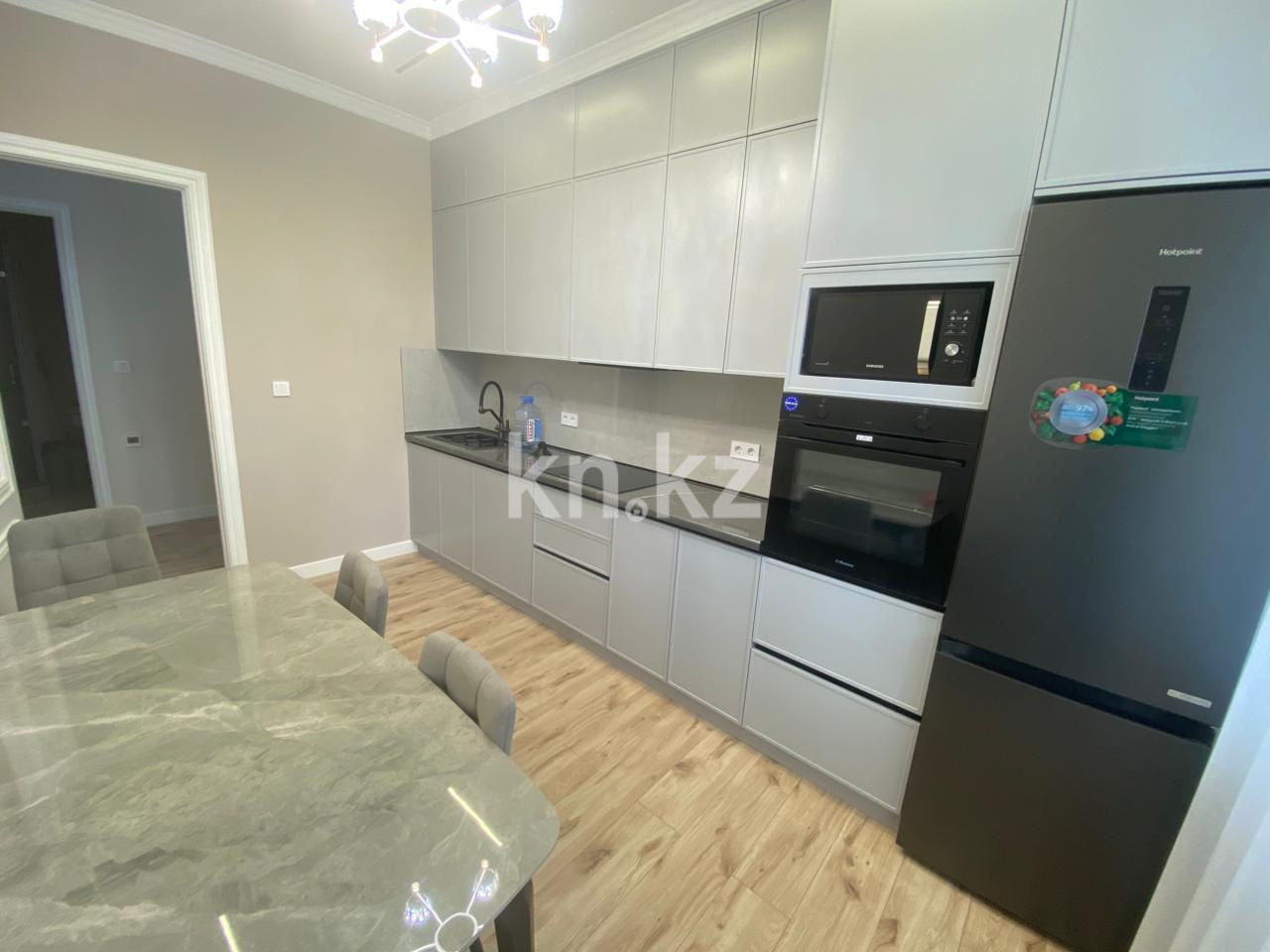 Аренда 2-комнатной квартиры, 70 м², ул. А-32, дом  13 - Аренда  двухкомнатных квартир помесячно в Астане фото 1 из 9