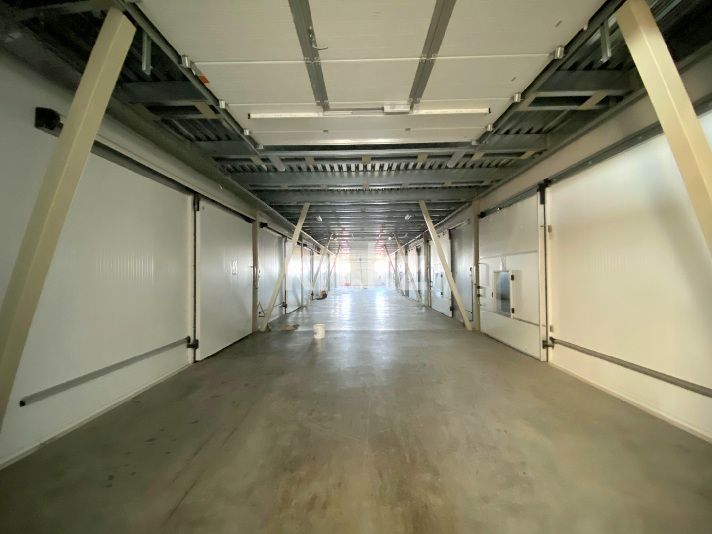 Продажа , 2700 м², Акбулак п., дом  1111 - Продажа офисных и торговых помещений в Шымкенте фото 11 из 40