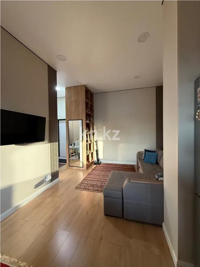 Продажа 3-комнатной квартиры, 57 м², ул. Халиуллина, дом  140/5 - Продажа квартир в Алматы фото 1 из 6