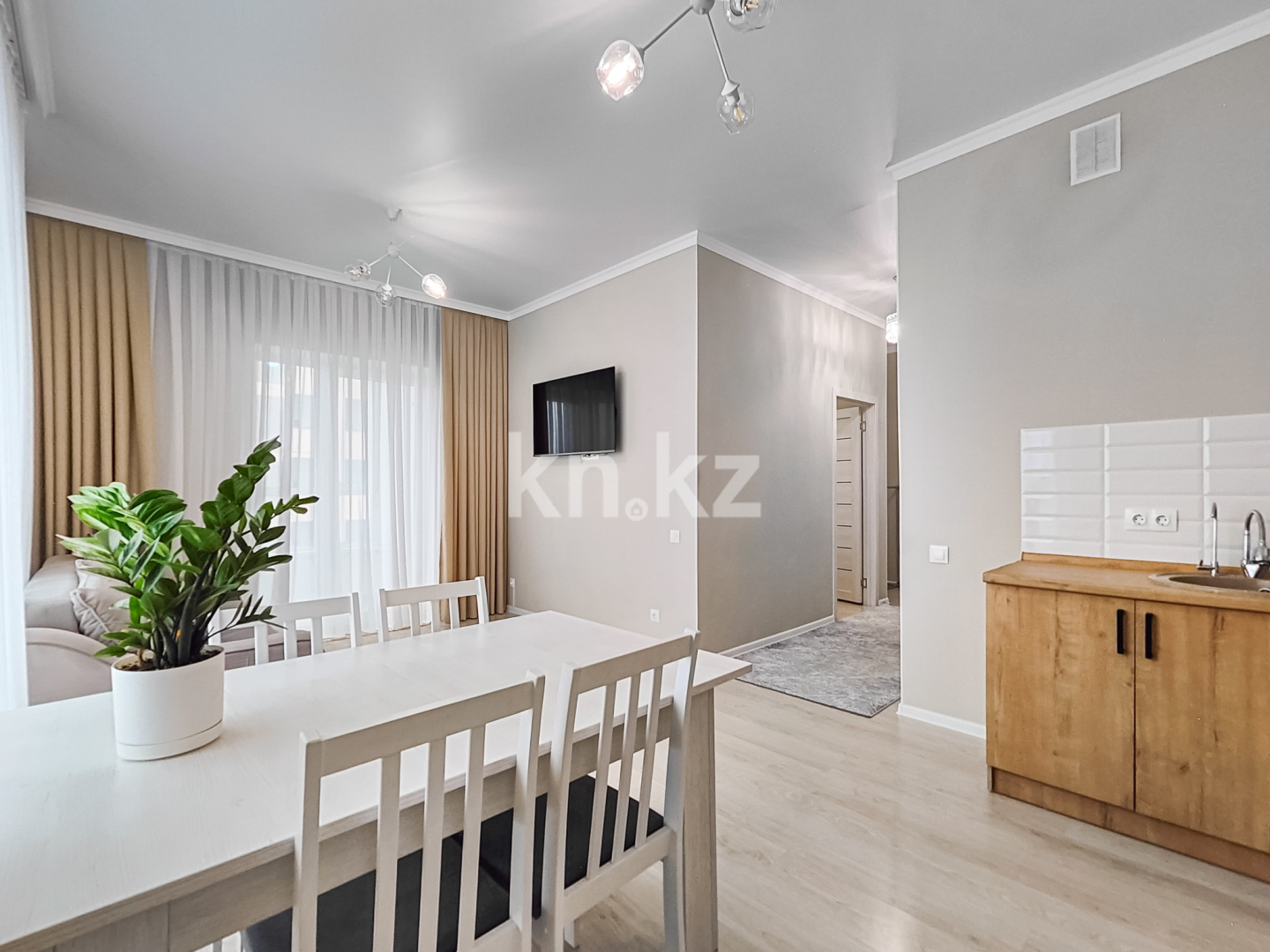 Аренда 2-комнатной квартиры, 50 м², ул. Рыскулова - Аренда квартир помесячно в Казахстане фото 1 из 13