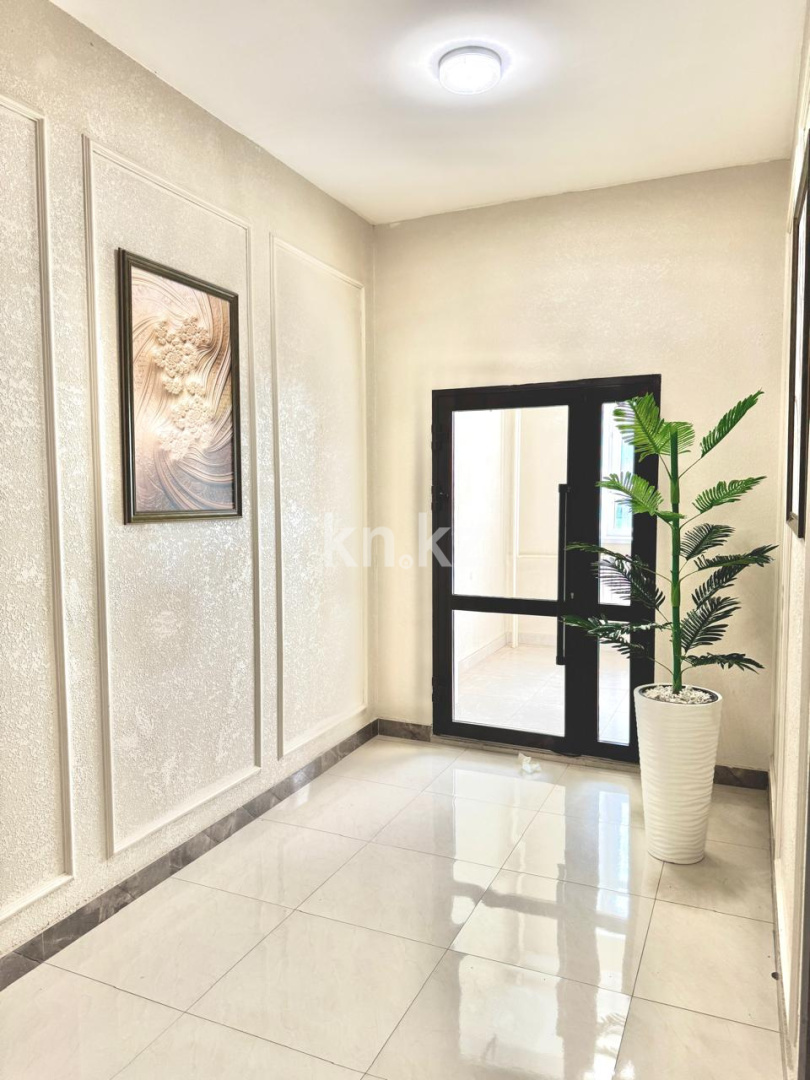 Продажа 2-комнатной квартиры, 60 м², ул. Райымбек батыра, дом  54 в Астане