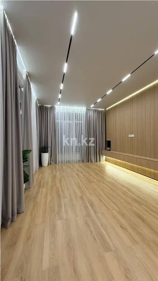 Продажа 4-комнатной квартиры, 121 м², ул. Жандосова, дом  108/1 - Продажа  четырехкомнатных квартир в Алматы без посредников фото 1 из 2