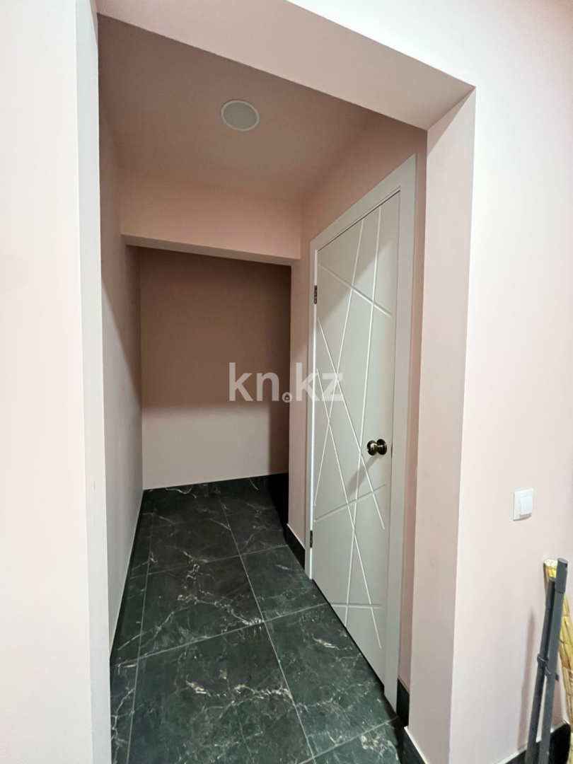 Продажа , 103.8 м², ул. Дюсембекова, дом  44/2 - Продажа офисных и торговых помещений в Караганде фото 8 из 10