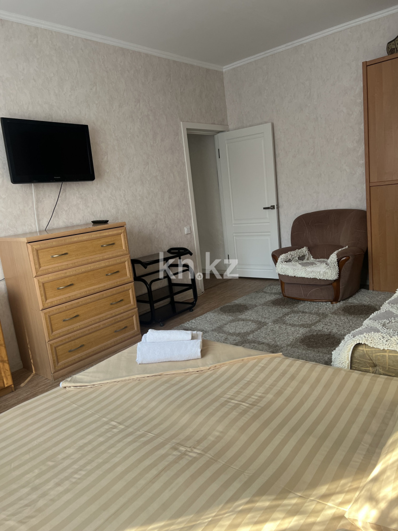 Аренда 1-комнатной квартиры посуточно, 41 м², ул. Сатпаева, дом  76 - ул. Розыбакиева - Аренда квартиры посуточно в Алматы фото 1 из 12