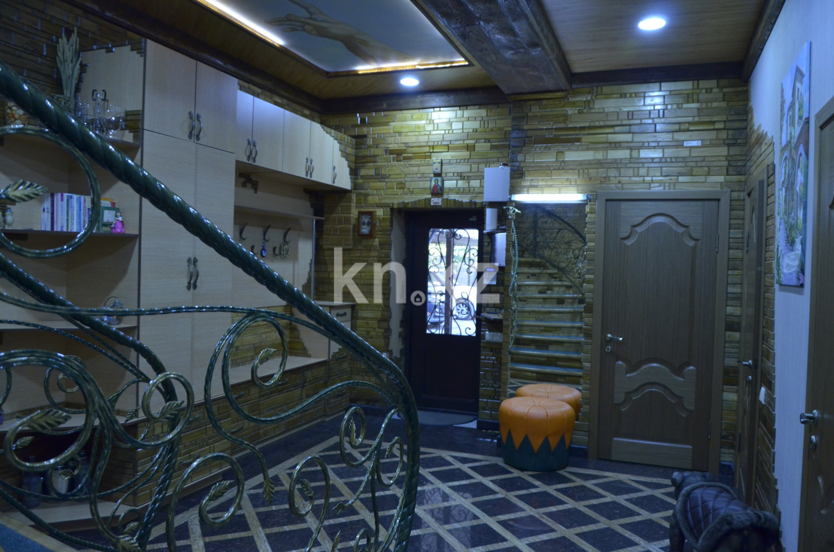 Продажа 7-комнатного дома, 380 м² - Продажа домов, коттеджей в Алматы фото 7 из 40
