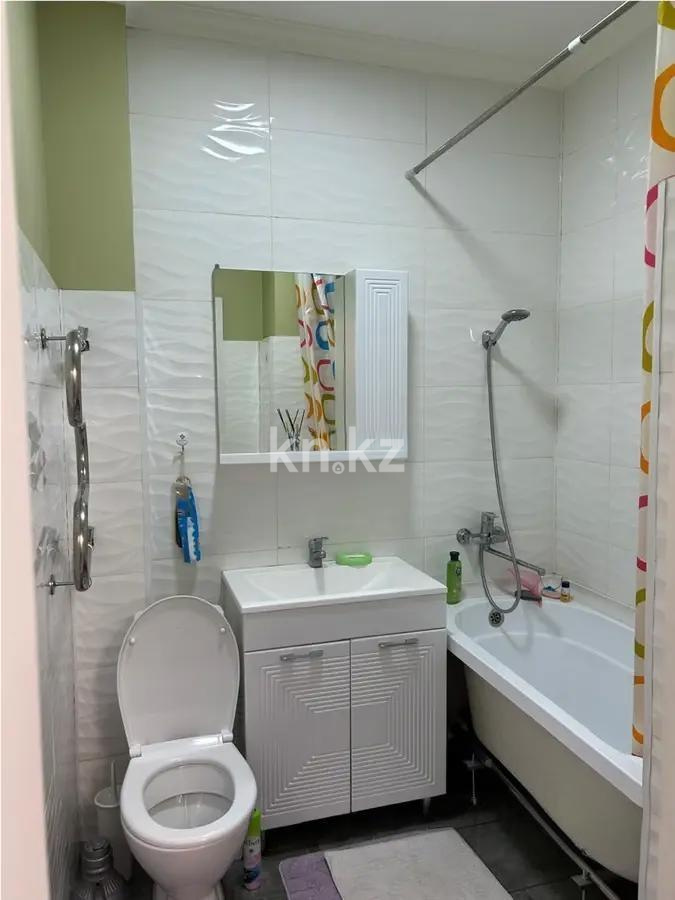 Продажа 1-комнатной квартиры, 43 м², мкр-н Аксай-2, дом  76 в Алматы - фото 3