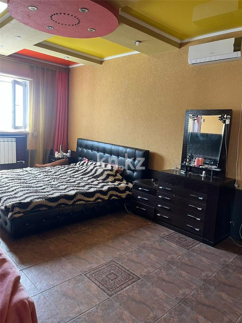 Продажа 7-комнатного дома, 215 м², ул. Сергея Лазо - Аренда квартир помесячно в Уральске фото 18 из 27