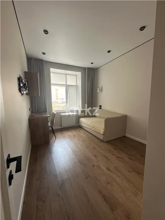 Продажа 4-комнатной квартиры, 120 м², ул. Букетова, дом  3/4 - Продажа  четырехкомнатных квартир в Караганде фото 3 из 7