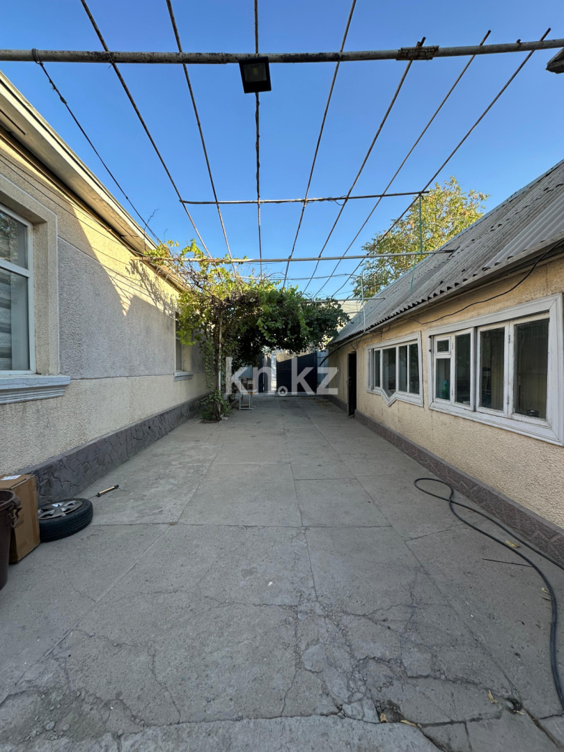 Продажа 7-комнатного дома, 200 м², ул. Ерназарова - Продажа домов, коттеджей в Шымкенте фото 1 из 20