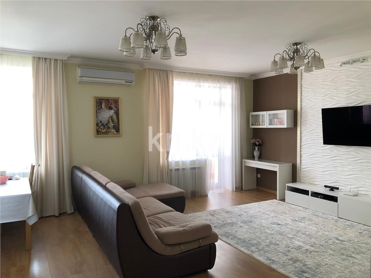 Продажа 3-комнатной квартиры, 98 м², ул. Аманжолова - Продажа квартир в Караганде с фото фото 1 из 16