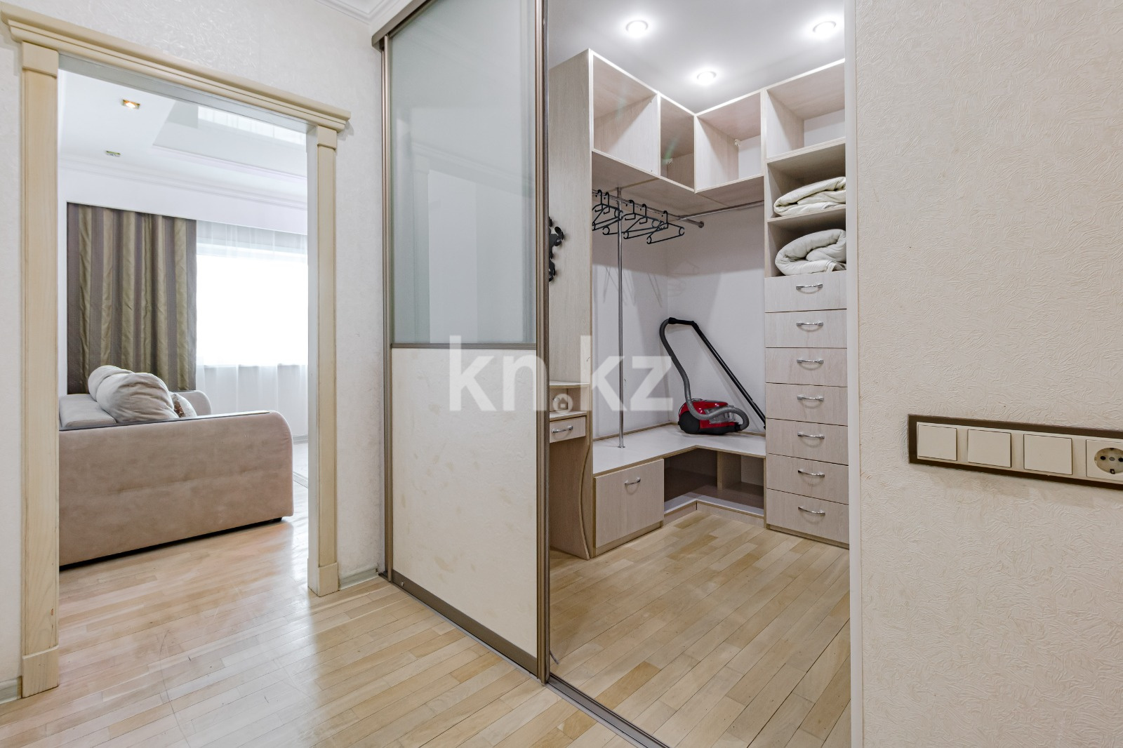 Аренда 4-комнатной квартиры посуточно, 156 м², ул. Достык, дом  5 - Аренда квартир посуточно в Астане без посредников фото 13 из 24