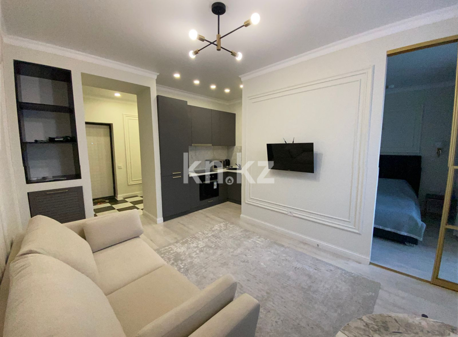 Аренда 2-комнатной квартиры посуточно, 45 м², ул. Макатаева, дом  127/11 - ул. А. Шарипова - Аренда  двухкомнатных квартир посуточно в Алматы без посредников фото 1 из 7