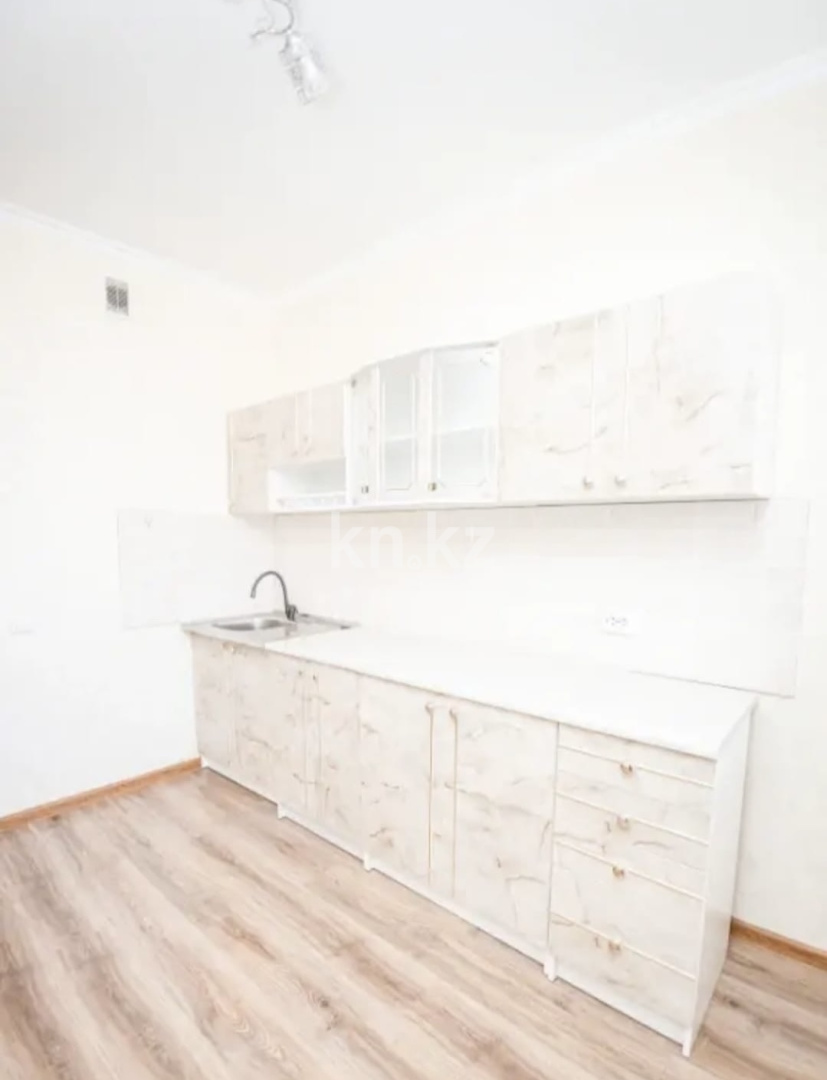 Аренда 1-комнатной квартиры, 38 м², ул. Байтурсынова, дом  51 - Аренда квартиры помесячно в Астане фото 1 из 7