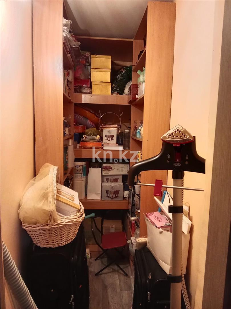 Продажа 4-комнатной квартиры, 91 м², мкр-н Восток-3 в Караганде - фото 16