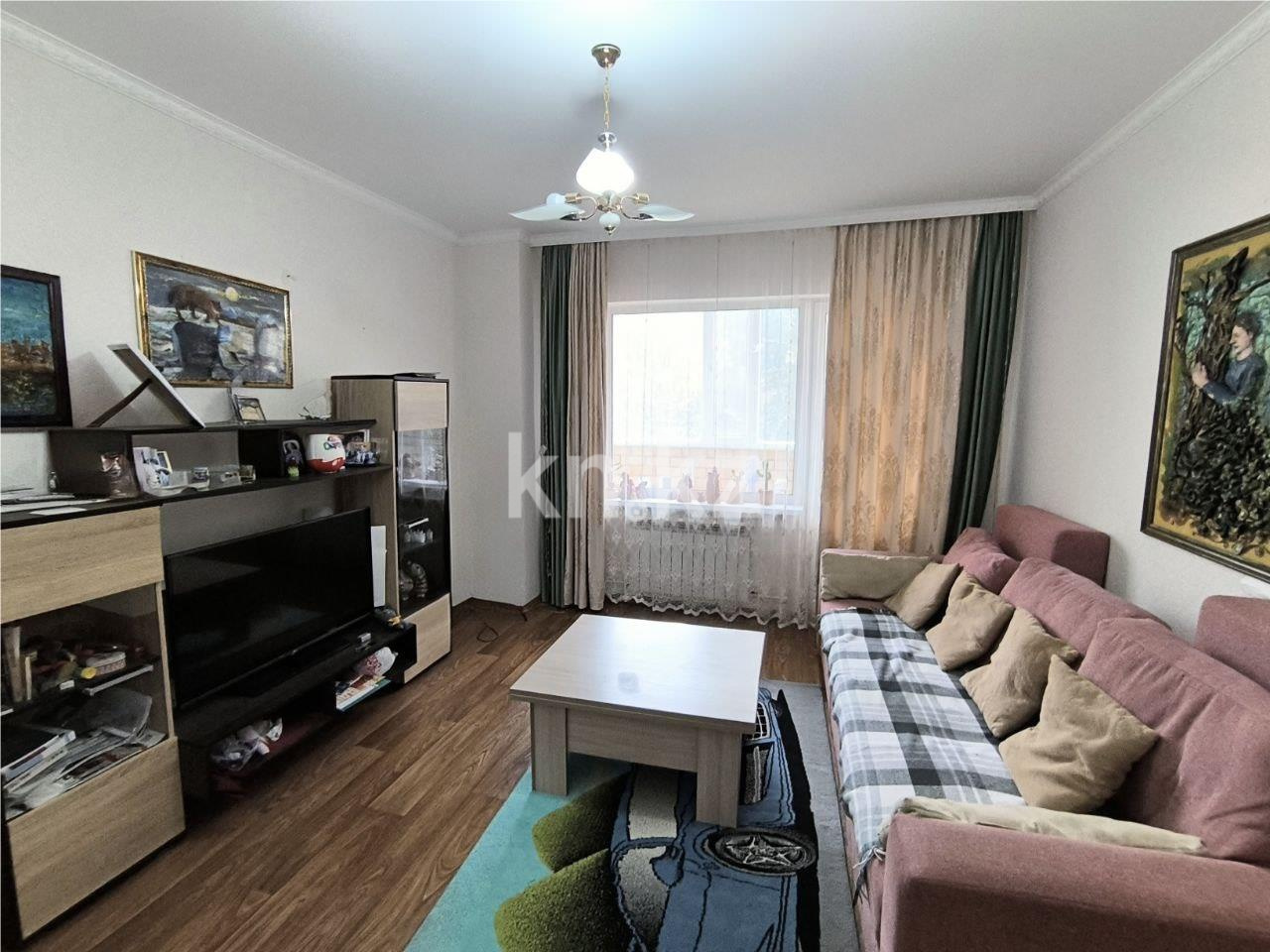 Продажа 2-комнатной квартиры, 70 м², пр. Шахтеров, дом  60 - Продажа  однокомнатных, двухкомнатных, трехкомнатных квартир в Караганде фото 1 из 12