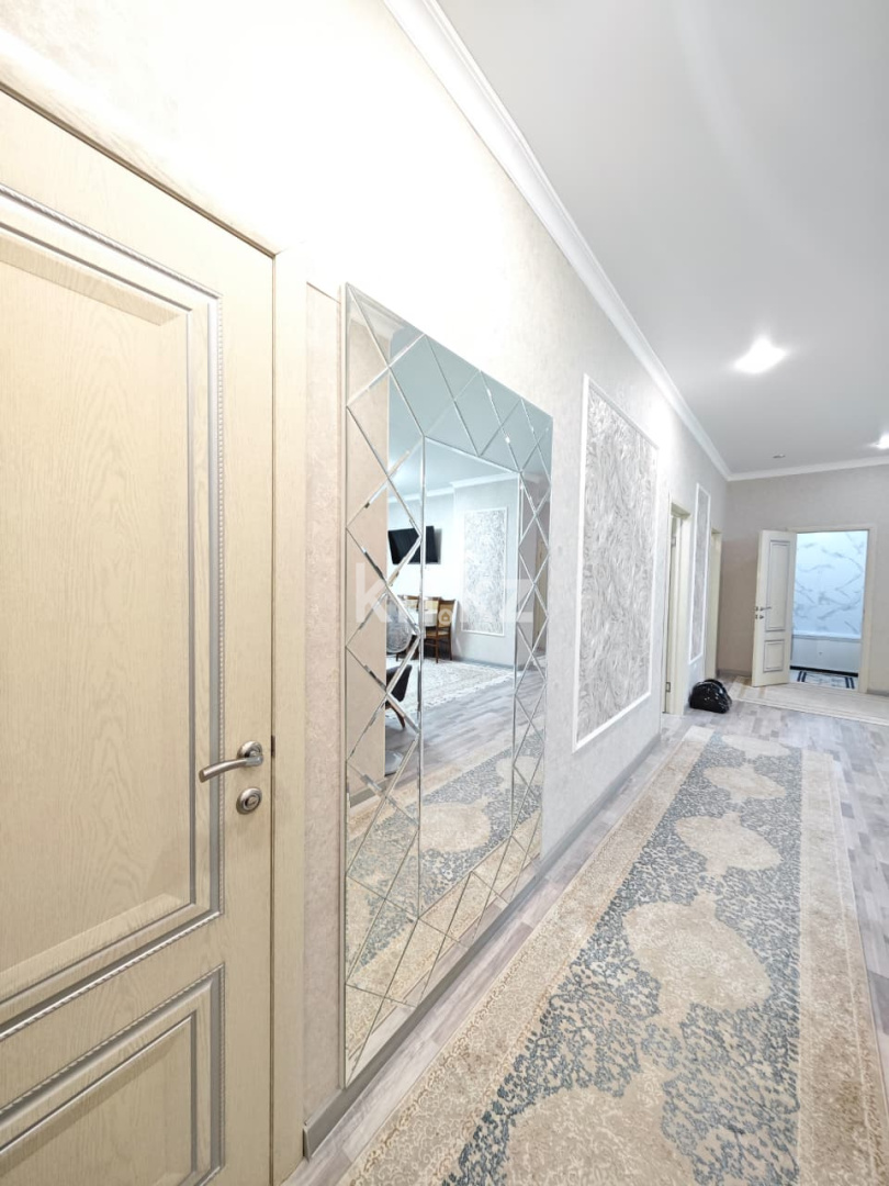 Продажа 3-комнатной квартиры, 77 м², пр. Шахтеров, дом  52б в Караганде - фото 10