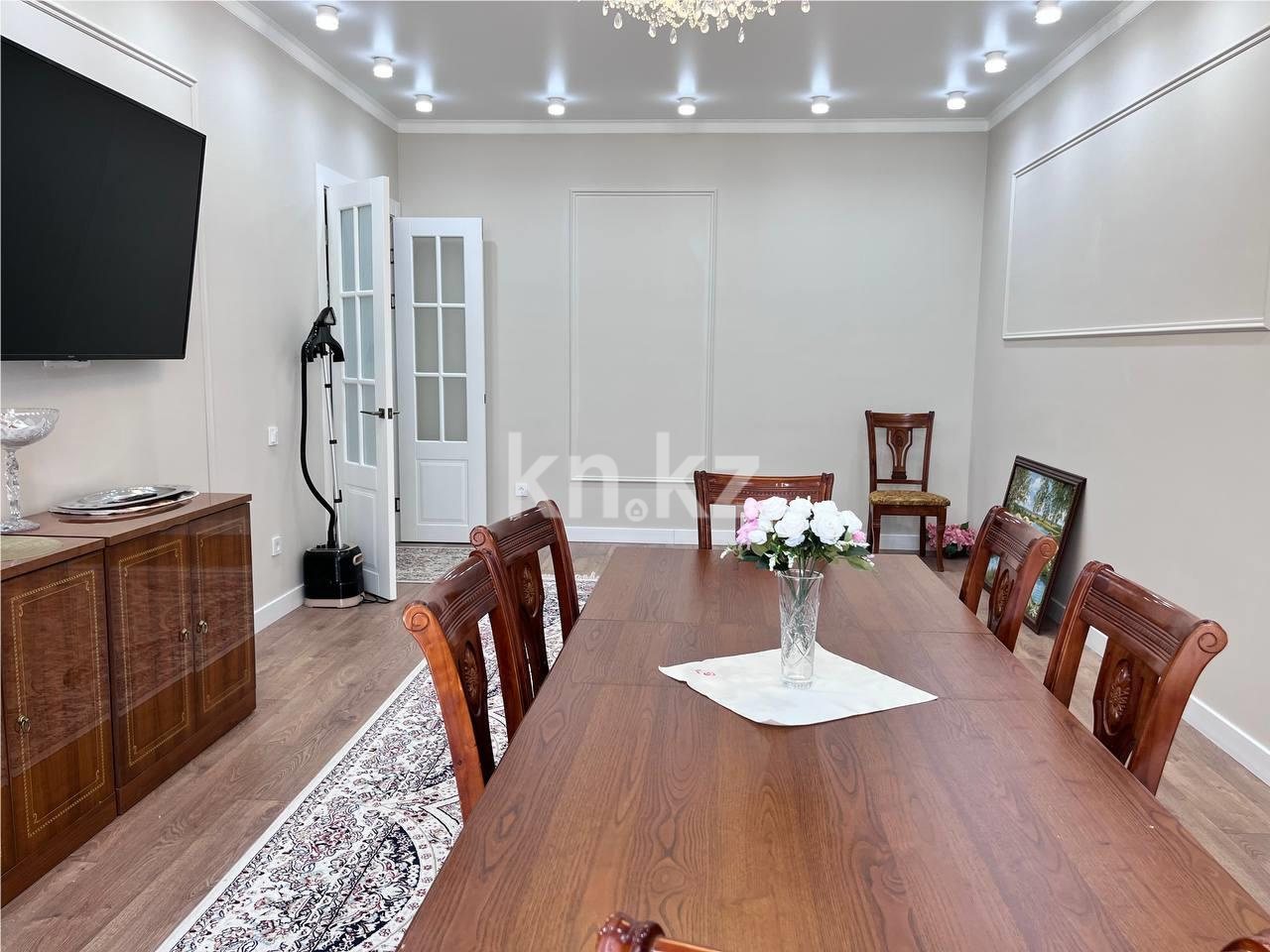 Продажа 4-комнатной квартиры, 131 м², ул. Ашимова в Караганде - фото 4