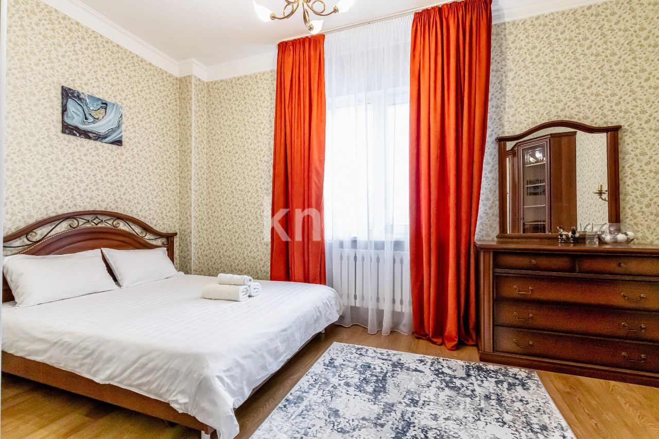 Аренда 3-комнатной квартиры посуточно, 130 м², ул. Кунаева, дом  35/1 - Аренда квартир посуточно в Астане с фото фото 19 из 37