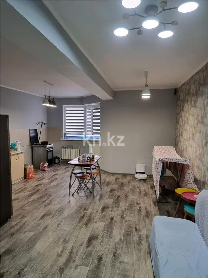 Продажа 4-комнатной квартиры, 113 м², мкр. Думан-2, дом  27 в Алматы