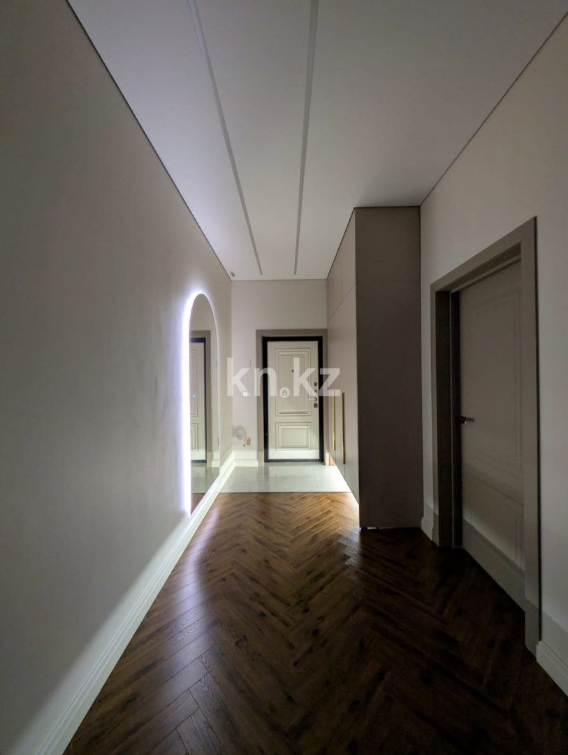 Продажа 2-комнатной квартиры, 80.3 м² - Продажа жилой и коммерческой недвижимости в Уральске фото 1 из 26