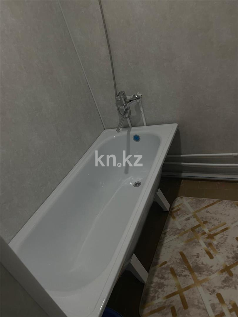 Продажа 1-комнатной квартиры, 35 м², мкр-н Восток-3 - Продажа  однокомнатных квартир в Караганде фото 8 из 12