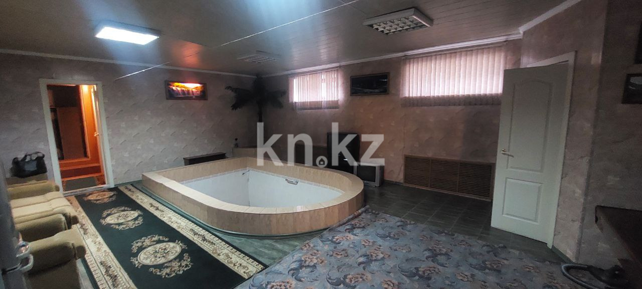 Продажа 9-комнатного дома, 517.9 м², Досжанова, дом  9 - Продажа квартир в Костанае фото 24 из 40