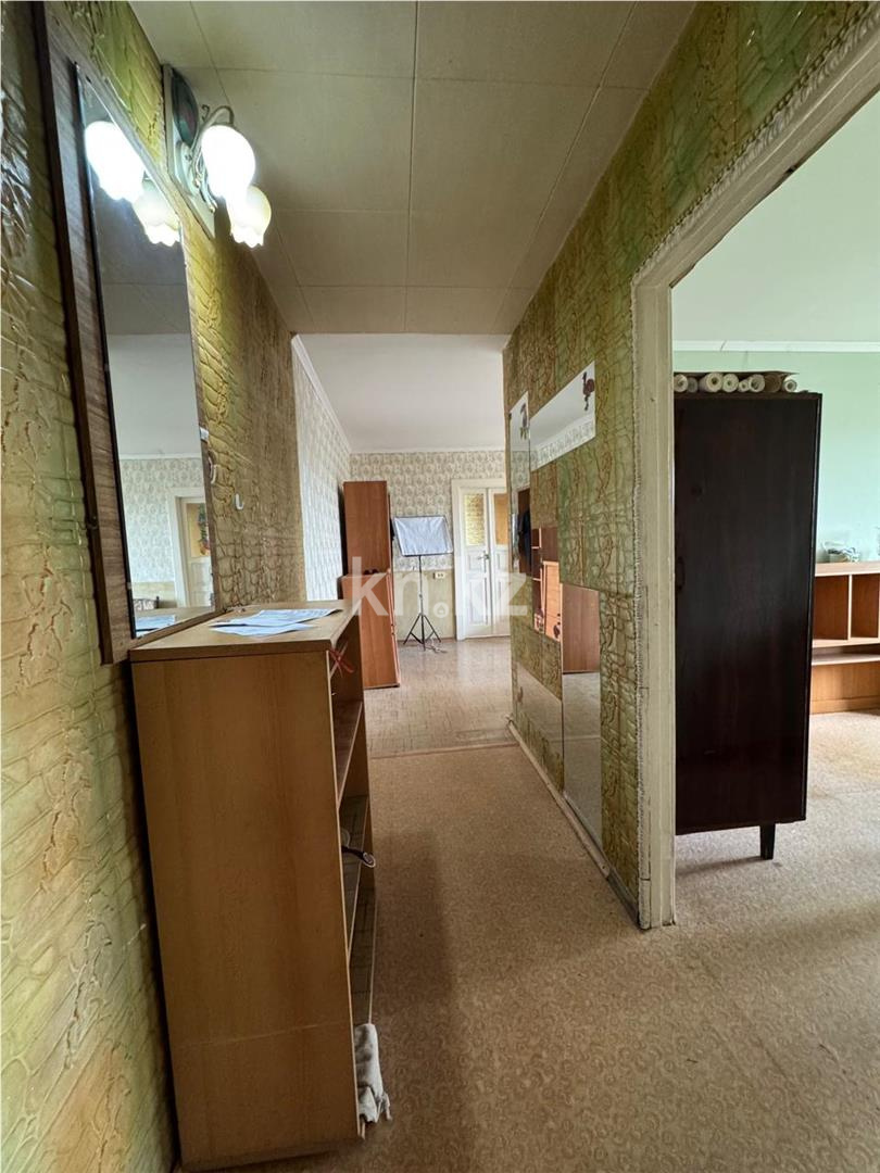 Продажа 4-комнатной квартиры, 61 м², пр. Н. Абдирова - Продажа  четырехкомнатных квартир в Караганде фото 13 из 14