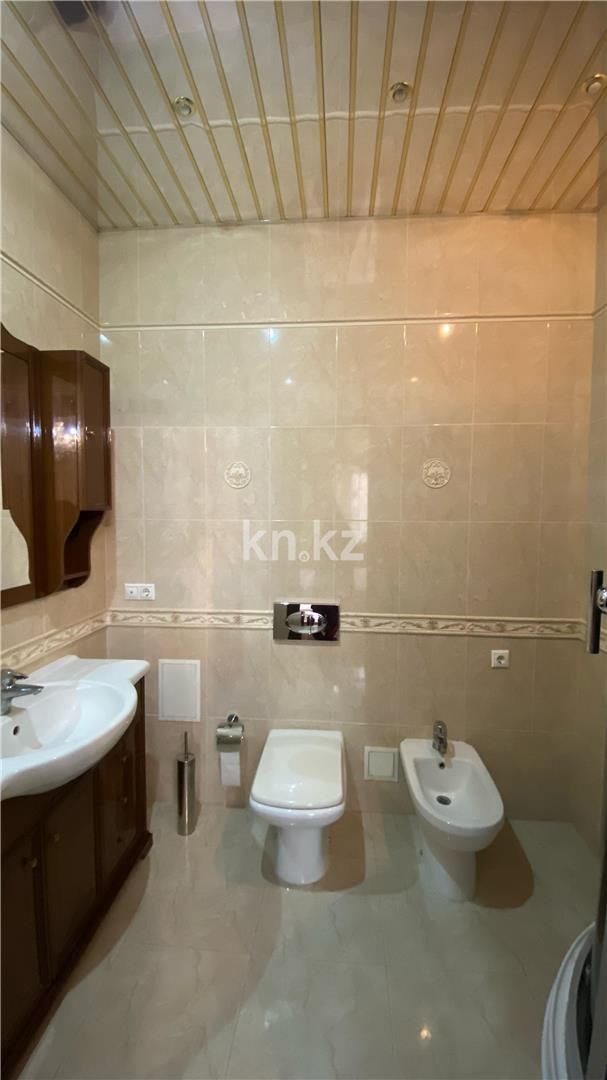 Продажа 4-комнатной квартиры, 164 м², пр. Кошкарбаева в Астане - фото 16