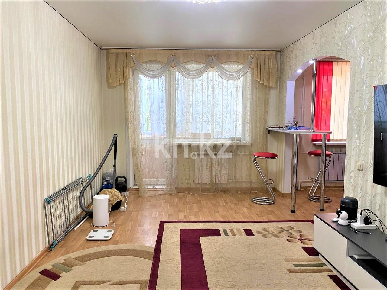 Продажа 2-комнатной квартиры, 45 м², ул. Карбышева, дом  8 - Продажа  двухкомнатных квартир в Караганде фото 1 из 16