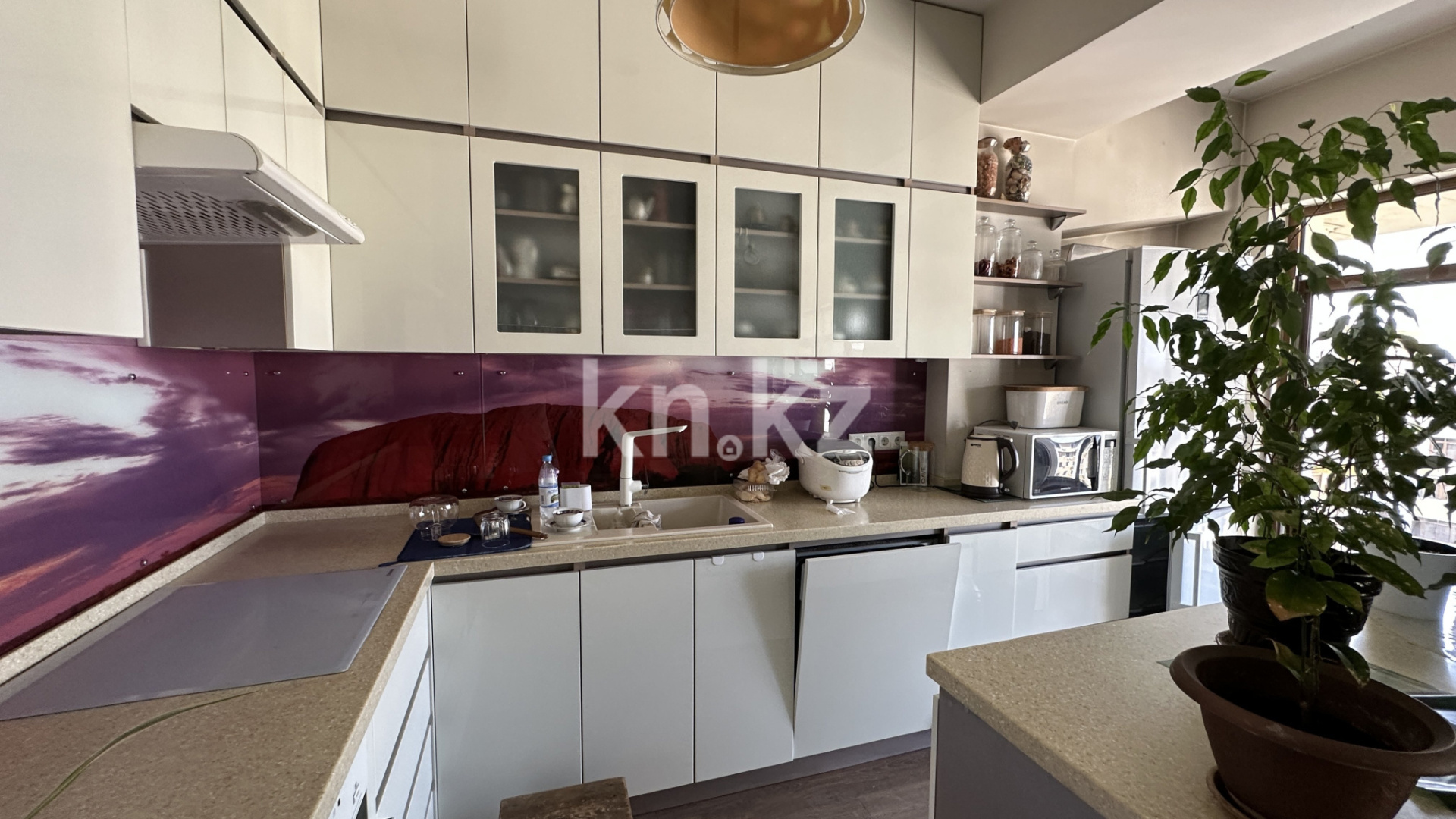 Аренда 5-комнатной квартиры, 295 м² - Недвижимость в Казахстане - страница 9 фото 2 из 20