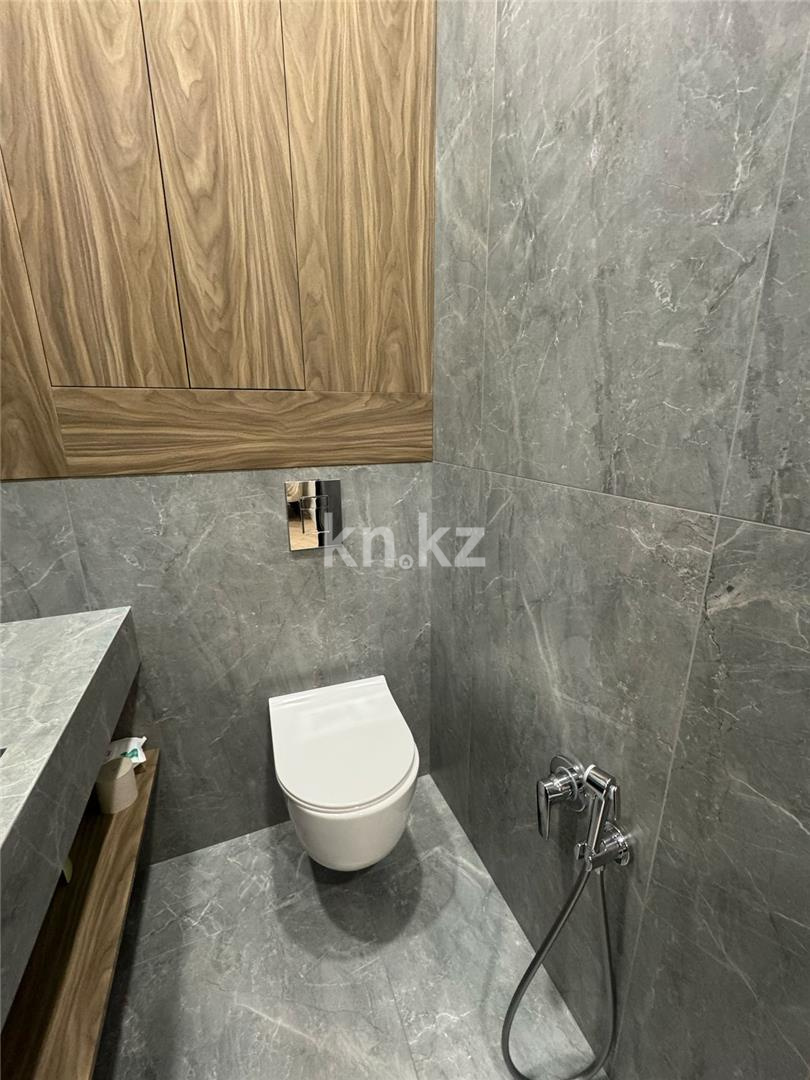 Продажа 4-комнатной квартиры, 103 м², пр. Республики, дом  участок 1/7 - Продажа  четырехкомнатных квартир в Караганде фото 16 из 22