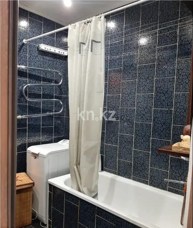 Продажа 2-комнатной квартиры, 50 м², мкр-н 8, дом  87 в Алматы - фото 4