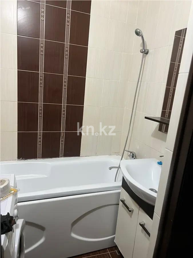 Продажа 3-комнатной квартиры, 71 м², пр. Абылай хана, дом  6/4 в Астане - фото 5