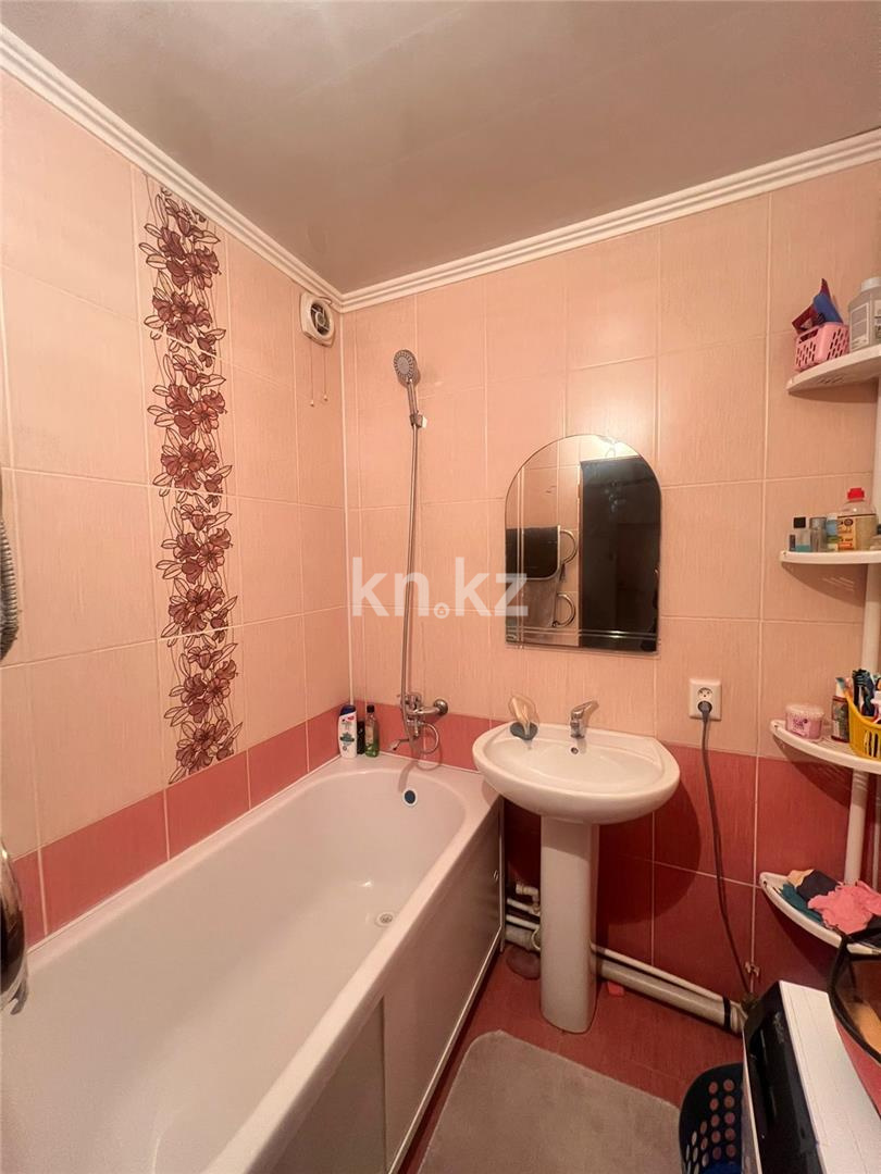 Продажа 4-комнатной квартиры, 75 м², мкр-н Степной-2, дом  4 - Продажа  четырехкомнатных квартир в Караганде фото 7 из 13