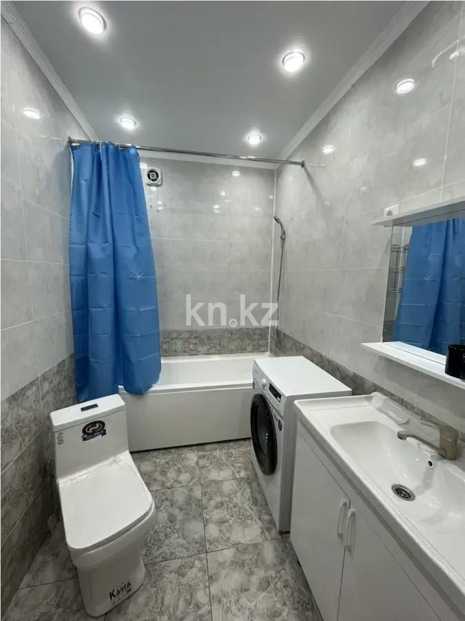 Продажа 3-комнатной квартиры, 70 м², ул. Толе би, дом  285/8 в Алматы - фото 4