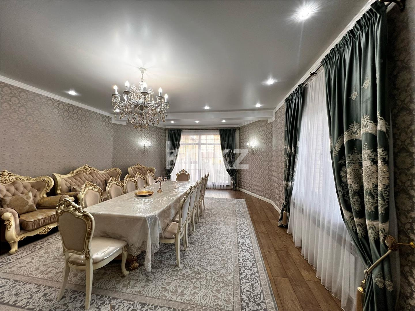 Продажа 7-комнатного дома, 320 м², ул. Кабжанова - Продажа домов, коттеджей в Караганде фото 4 из 36