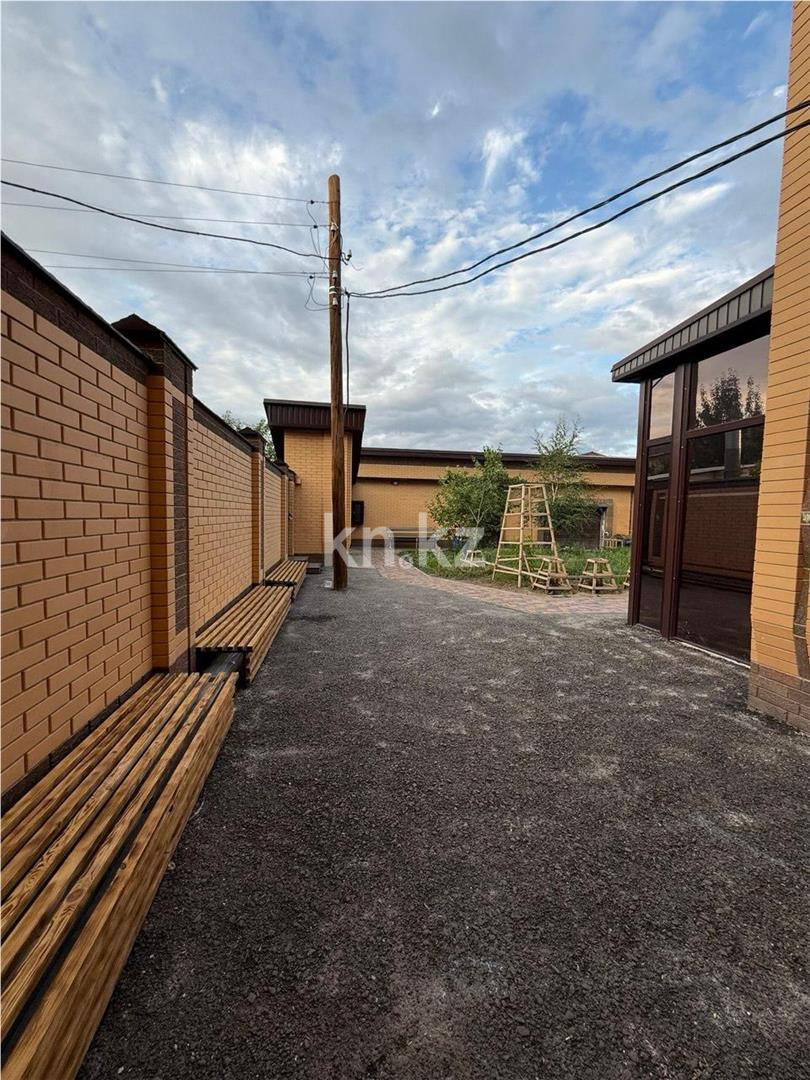 Продажа 8-комнатного дома, 347 м² - Продажа квартир в Семее фото 8 из 36