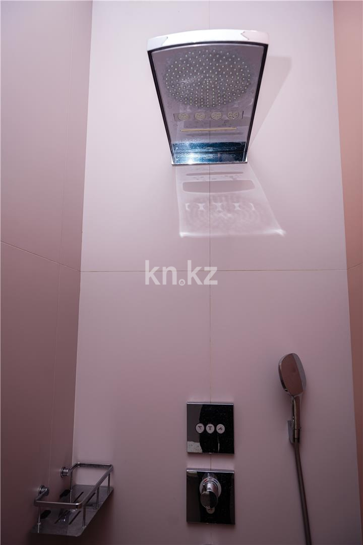 Продажа 6-комнатной квартиры, 345 м², ул. Муканова, дом  53 - Продажа  пятикомнатных квартир в Караганде фото 31 из 58