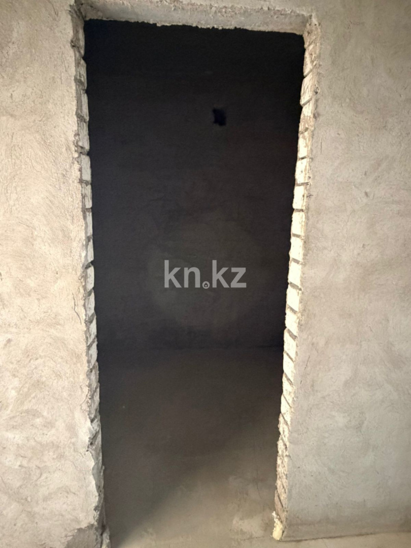 Продажа 3-комнатной квартиры, 119.6 м² - Продажа трехкомнатных квартир в кирпичном доме в Уральске фото 2 из 10