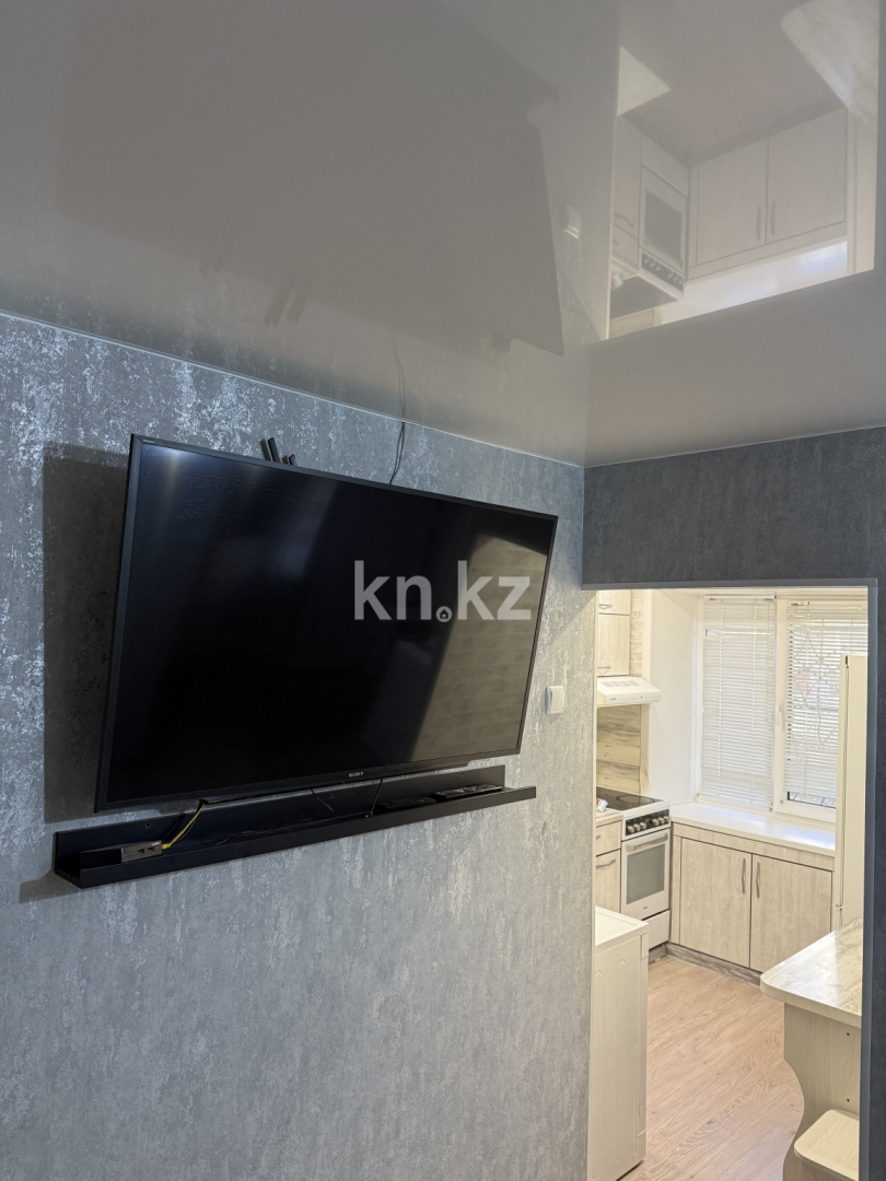 Аренда 2-комнатной квартиры посуточно, 44 м², ул. Кайсенова, дом  119 - Продажа и аренда недвижимости в Усть-Каменогорске фото 1 из 9