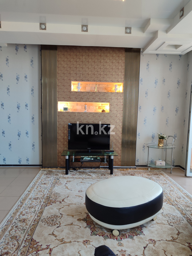 Аренда 2-комнатной квартиры, 59 м², пр. Строителей, дом  23 - Аренда жилой и коммерческой недвижимости в Темиртау фото 1 из 12