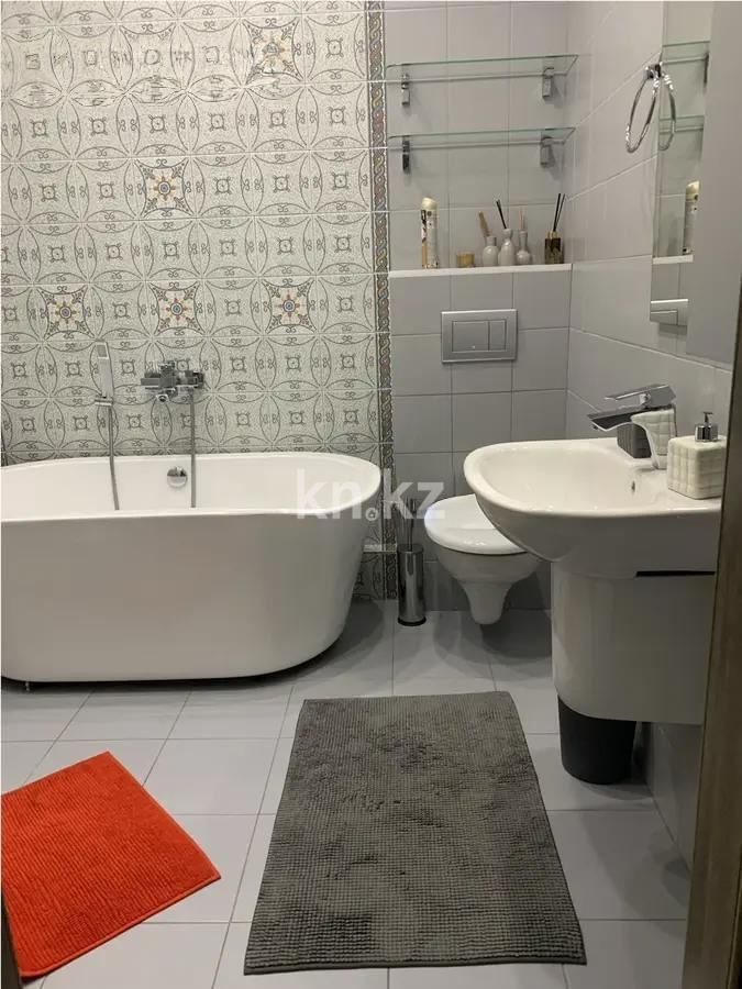 Продажа 3-комнатной квартиры, 72 м², ул. Навои, дом  208/1 в Алматы - фото 2