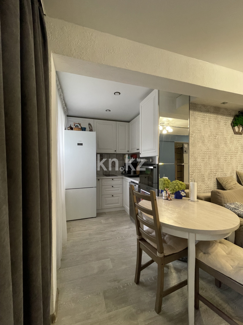 Продажа 3-комнатной квартиры, 60 м², ул. Потанина, дом  27/1 - Продажа  трехкомнатных квартир в Усть-Каменогорске фото 2 из 16