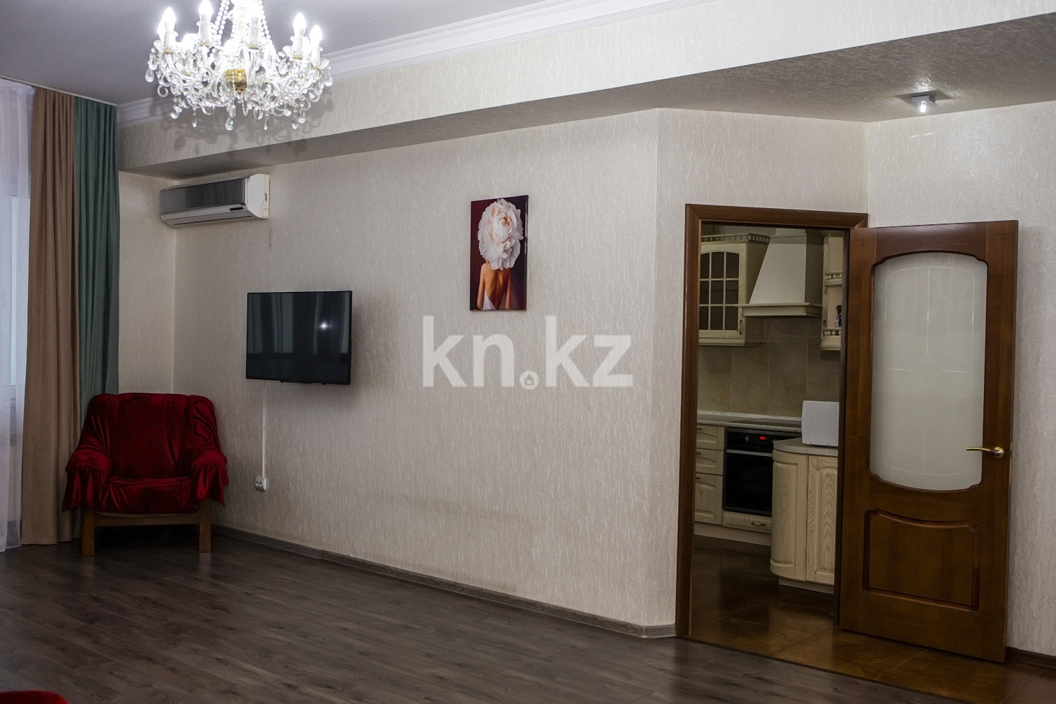 Аренда 3-комнатной квартиры посуточно, 125 м², ул. Радостовца, дом  255 - ул. Утепова - Аренда  трехкомнатных квартир посуточно в Алматы без посредников фото 8 из 17