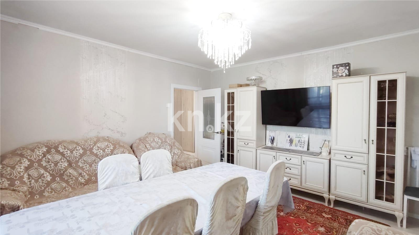 Продажа 4-комнатной квартиры, 78 м², ул. Белинского - Продажа  четырехкомнатных квартир в Караганде фото 2 из 15