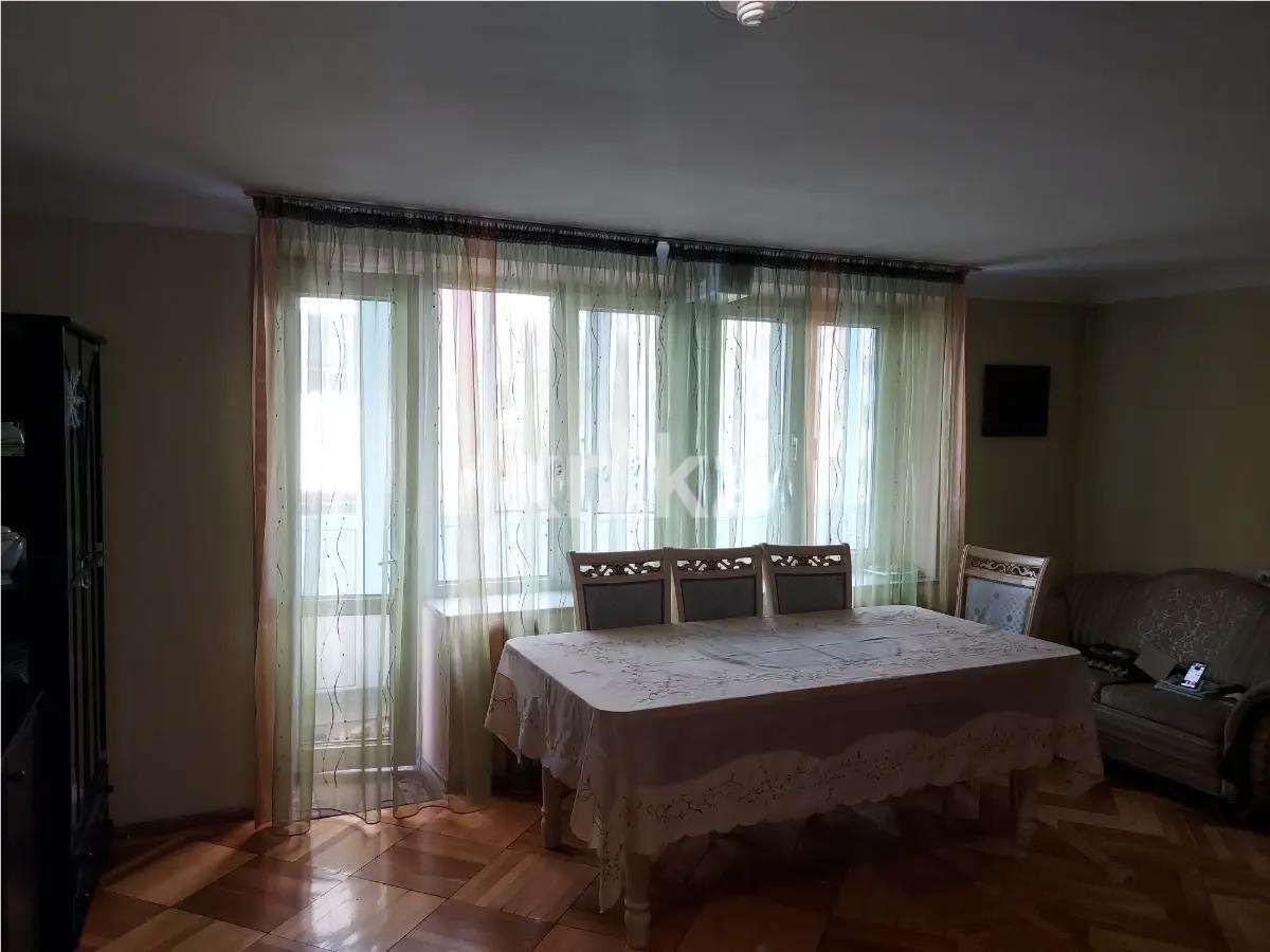 Продажа 2-комнатной квартиры, 70 м², ул. Курмангазы, дом  31 - Продажа квартир в Алматы фото 1 из 4