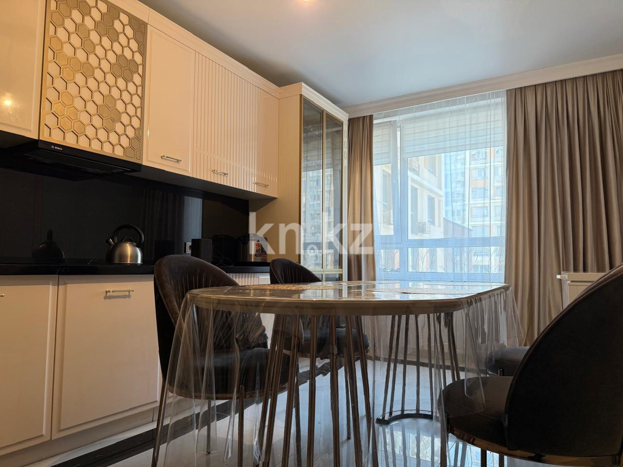 Продажа 3-комнатной квартиры, 100.4 м², ул. Утепова - Продажа  двухкомнатных, трехкомнатных квартир в Алматы фото 1 из 30