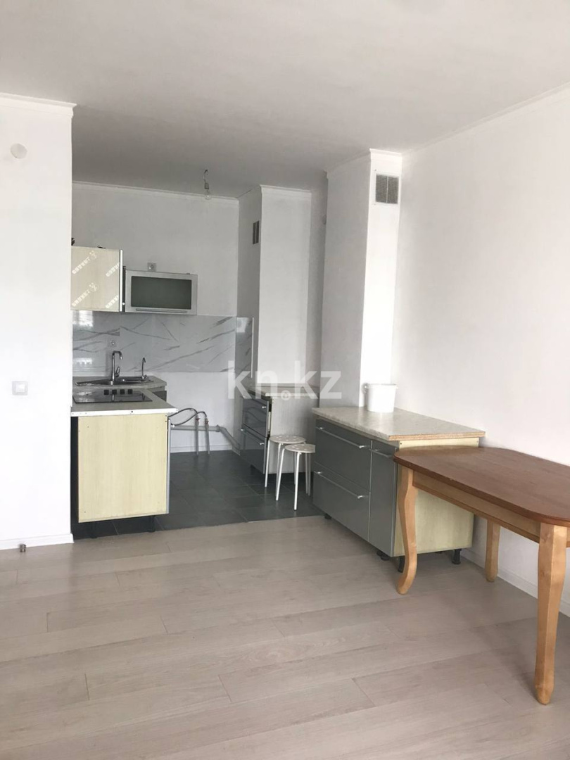 Аренда 3-комнатной квартиры, 81 м² - Аренда  трехкомнатных квартир помесячно в Астане фото 2 из 10